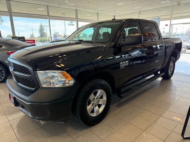 Ram 1500 Classic Vehicle Full-screen Gallery Image 06