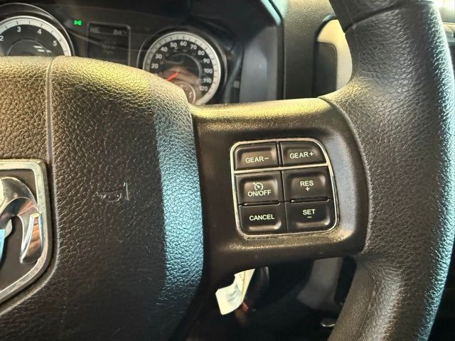 Ram 1500 Classic Vehicle Full-screen Gallery Image 15