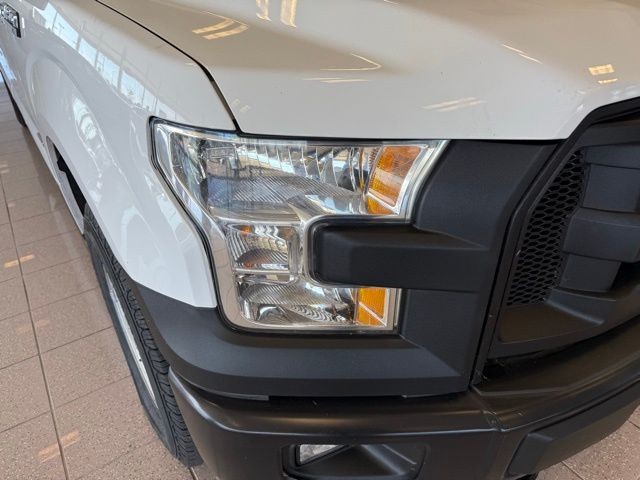 Ford F-150 Vehicle Full-screen Gallery Image 10