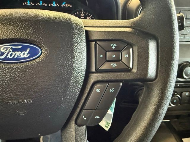 Ford F-150 Vehicle Full-screen Gallery Image 17