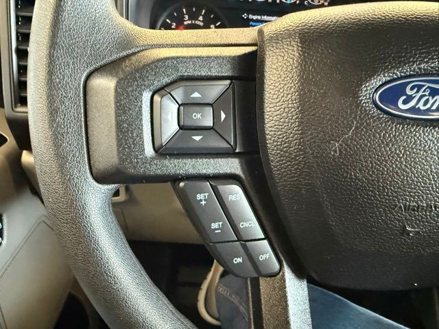 Ford F-150 Vehicle Full-screen Gallery Image 18