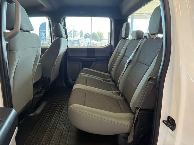 Ford F-150 Vehicle Full-screen Gallery Image 21