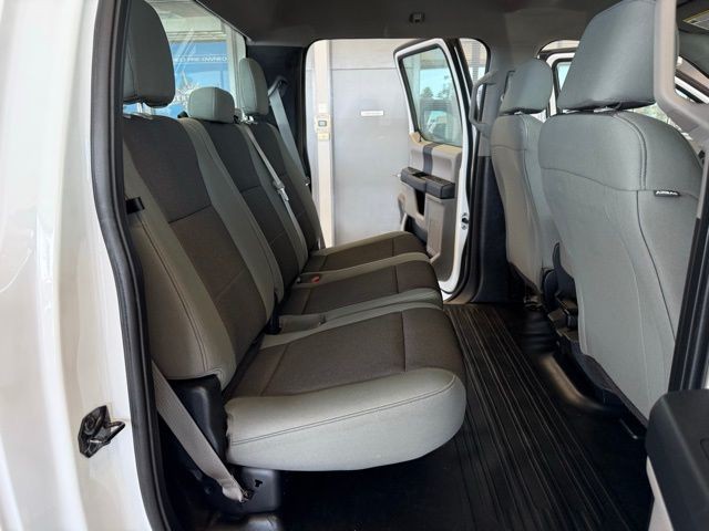 Ford F-150 Vehicle Full-screen Gallery Image 23