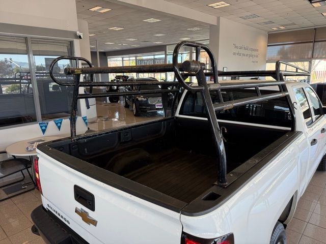 Chevrolet Silverado 1500 LD Vehicle Full-screen Gallery Image 21