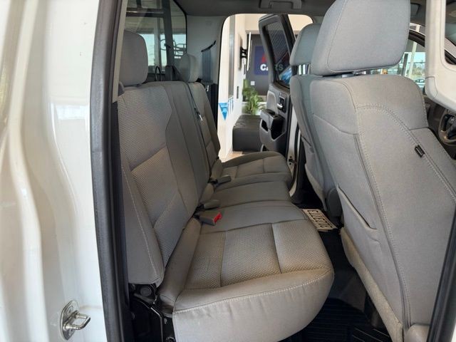 Chevrolet Silverado 1500 LD Vehicle Full-screen Gallery Image 22