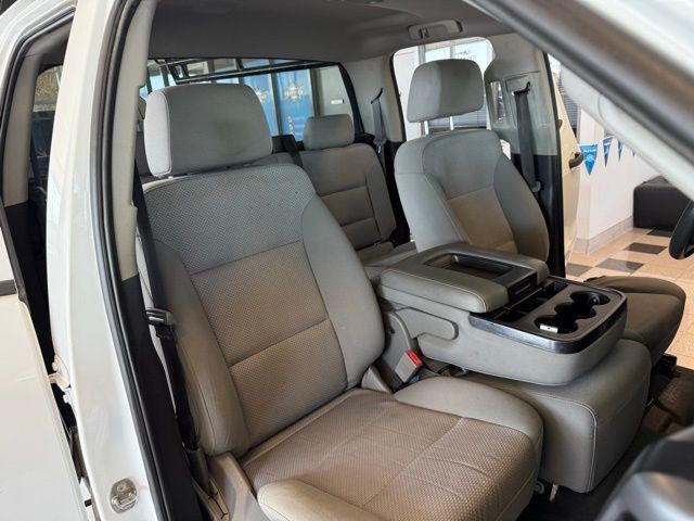 Chevrolet Silverado 1500 LD Vehicle Full-screen Gallery Image 23