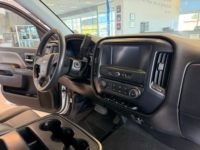 Chevrolet Silverado 1500 LD Vehicle Full-screen Gallery Image 24