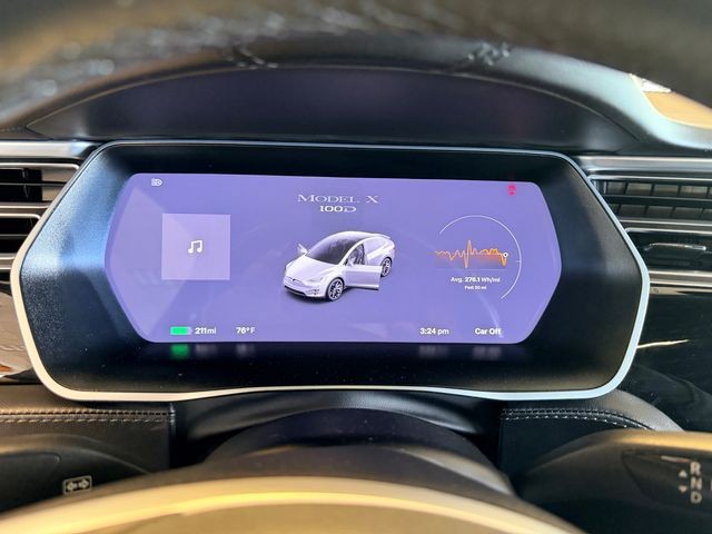 Tesla Model X Vehicle Full-screen Gallery Image 11