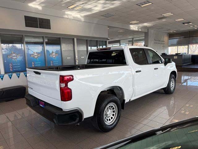 Chevrolet Silverado 1500 Vehicle Full-screen Gallery Image 03