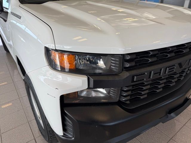 Chevrolet Silverado 1500 Vehicle Full-screen Gallery Image 09