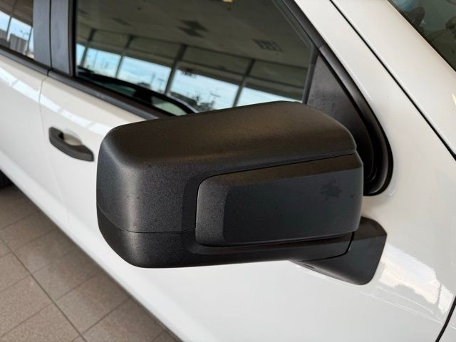 Chevrolet Silverado 1500 Vehicle Full-screen Gallery Image 11