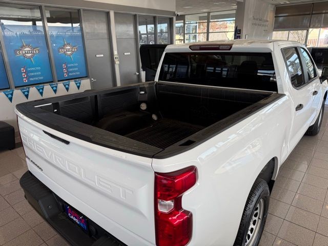 Chevrolet Silverado 1500 Vehicle Full-screen Gallery Image 20