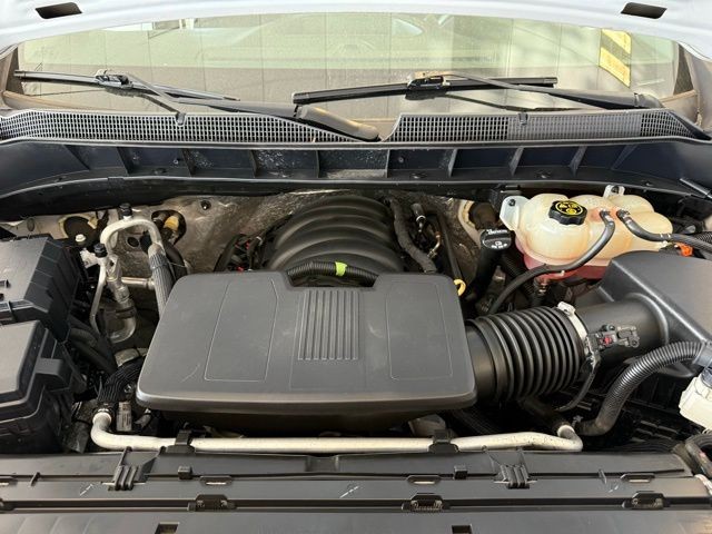 Chevrolet Silverado 1500 Vehicle Full-screen Gallery Image 26