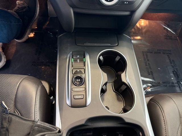 Acura MDX Vehicle Full-screen Gallery Image 16