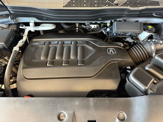 Acura MDX Vehicle Full-screen Gallery Image 31