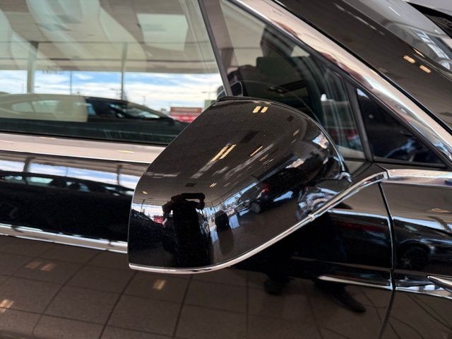 Tesla Model X Vehicle Full-screen Gallery Image 11