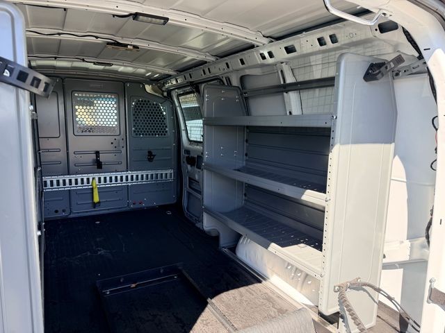 Chevrolet Express Cargo Van Vehicle Full-screen Gallery Image 11