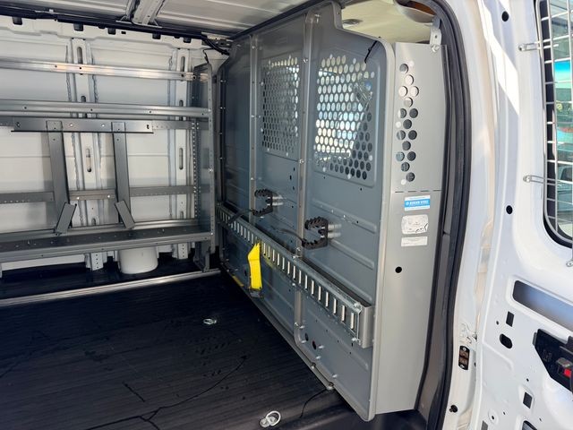 Chevrolet Express Cargo Van Vehicle Full-screen Gallery Image 13