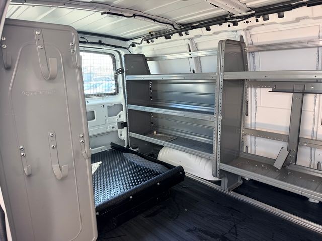 Chevrolet Express Cargo Van Vehicle Full-screen Gallery Image 14