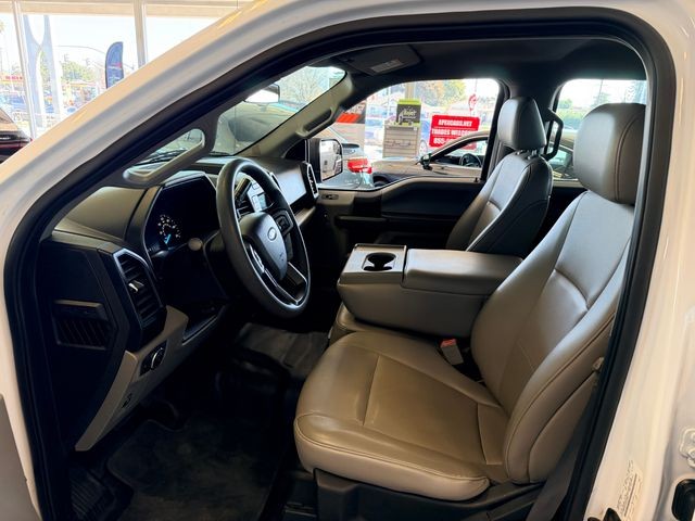 Ford F-150 Vehicle Full-screen Gallery Image 13