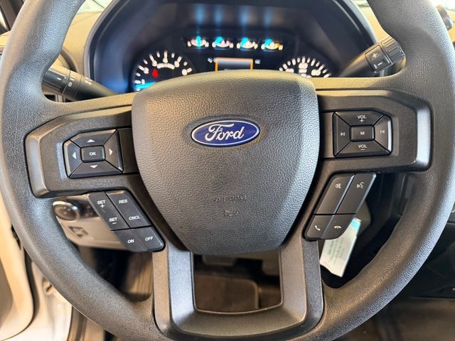 Ford F-150 Vehicle Full-screen Gallery Image 17