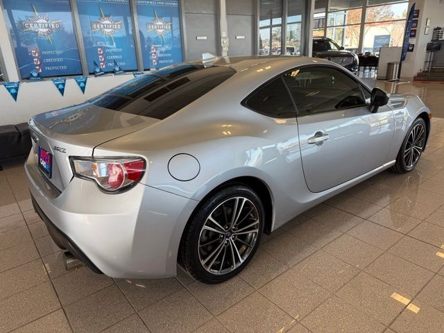 Subaru BRZ Vehicle Full-screen Gallery Image 03