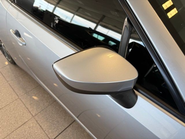 Subaru BRZ Vehicle Full-screen Gallery Image 11