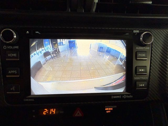 Subaru BRZ Vehicle Full-screen Gallery Image 14