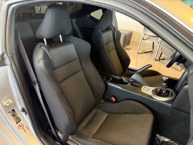 Subaru BRZ Vehicle Full-screen Gallery Image 20