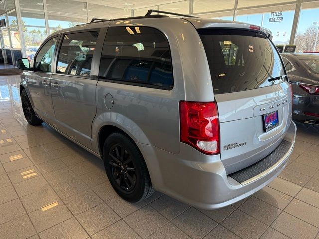 Dodge Grand Caravan Vehicle Full-screen Gallery Image 05