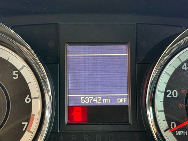 Dodge Grand Caravan Vehicle Full-screen Gallery Image 12