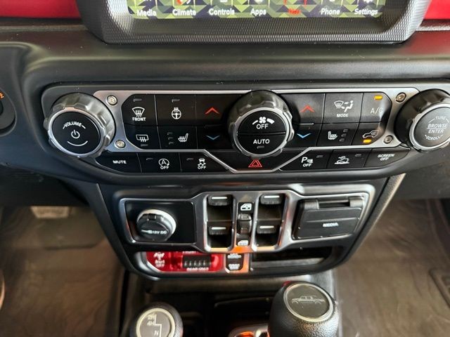 Jeep Gladiator Vehicle Full-screen Gallery Image 17