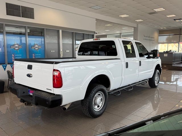 Ford Super Duty F-250 SRW Vehicle Full-screen Gallery Image 03