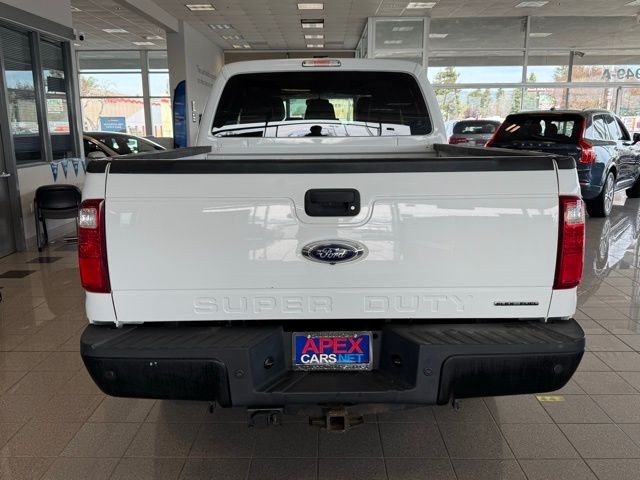 Ford Super Duty F-250 SRW Vehicle Full-screen Gallery Image 04