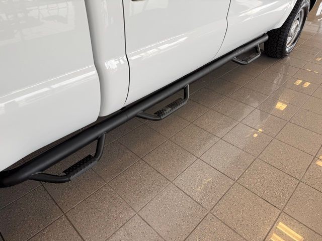 Ford Super Duty F-250 SRW Vehicle Full-screen Gallery Image 20