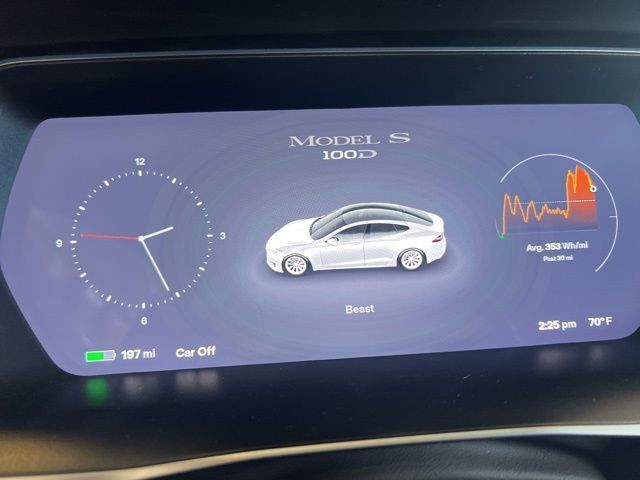 Tesla Model S Vehicle Full-screen Gallery Image 18