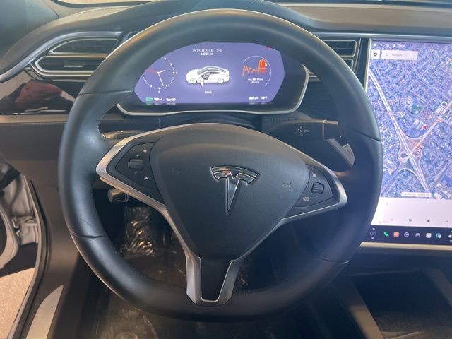 Tesla Model S Vehicle Full-screen Gallery Image 22