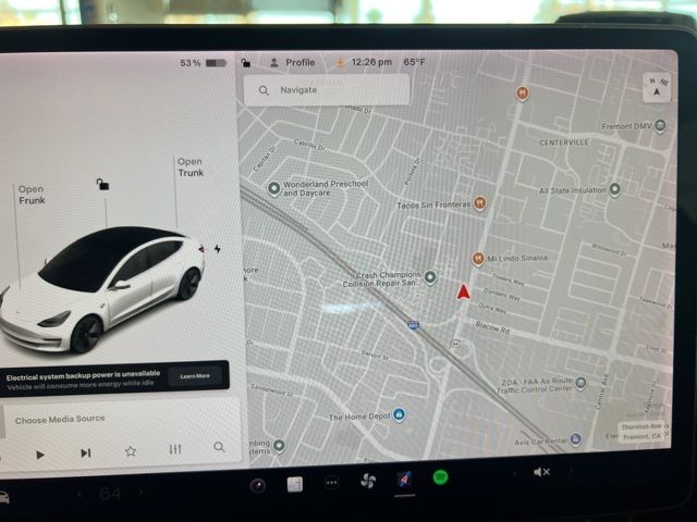 Tesla Model 3 Vehicle Full-screen Gallery Image 22