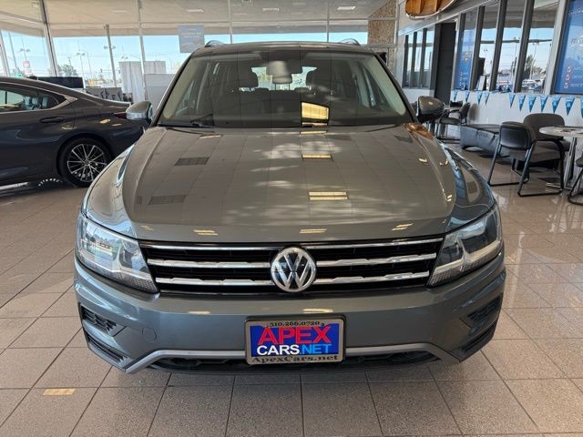 Volkswagen Tiguan Vehicle Full-screen Gallery Image 07