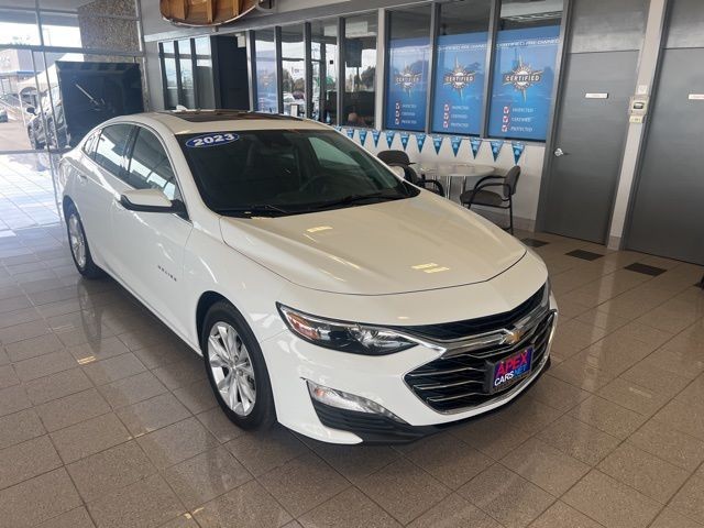 Chevrolet Malibu Vehicle Full-screen Gallery Image 03