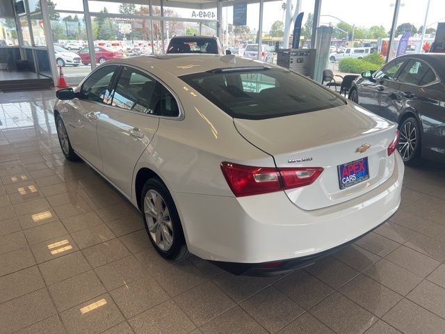 Chevrolet Malibu Vehicle Full-screen Gallery Image 10