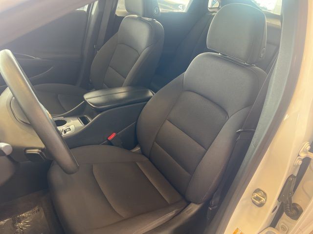 Chevrolet Malibu Vehicle Full-screen Gallery Image 18