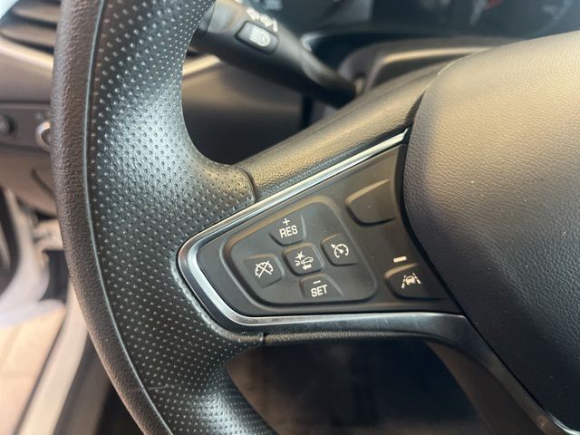 Chevrolet Malibu Vehicle Full-screen Gallery Image 23