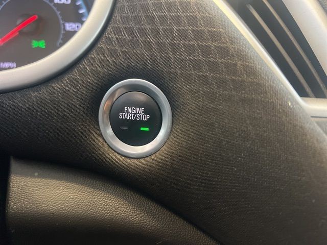 Chevrolet Malibu Vehicle Full-screen Gallery Image 31