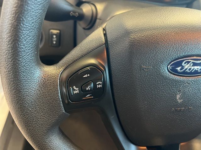 Ford Fiesta Sedan Vehicle Full-screen Gallery Image 20