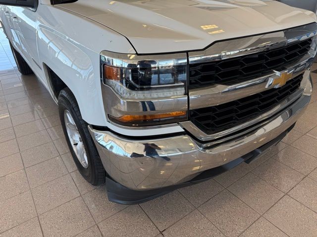 Chevrolet Silverado 1500 Vehicle Full-screen Gallery Image 09