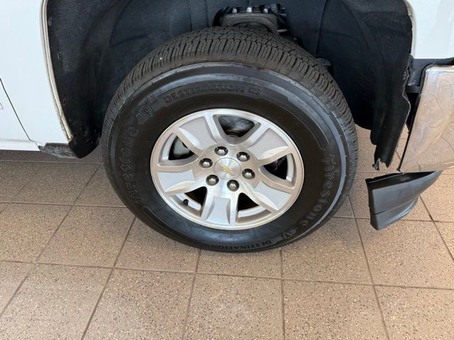 Chevrolet Silverado 1500 Vehicle Full-screen Gallery Image 11