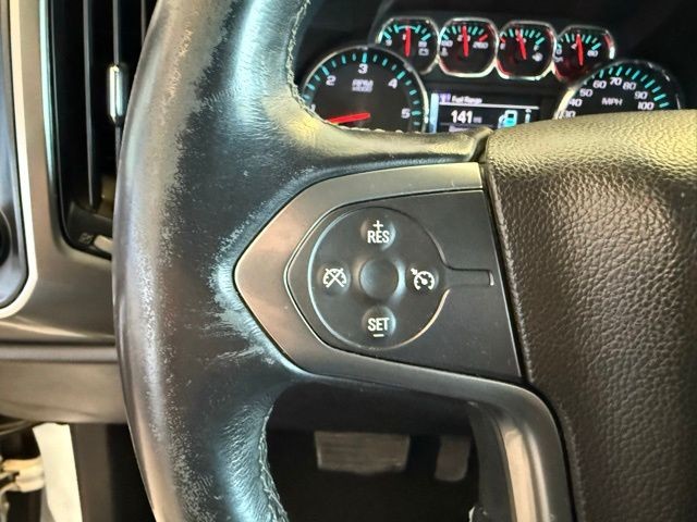 Chevrolet Silverado 1500 Vehicle Full-screen Gallery Image 18