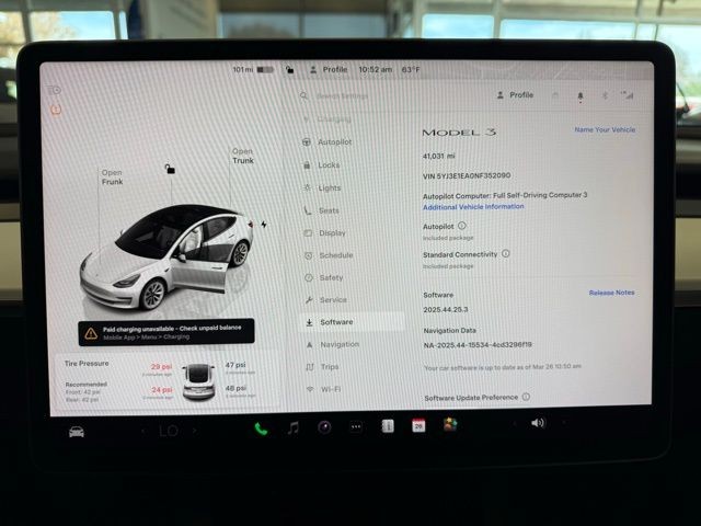 Tesla Model 3 Vehicle Full-screen Gallery Image 12