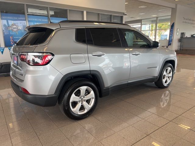 Jeep Compass Vehicle Full-screen Gallery Image 04